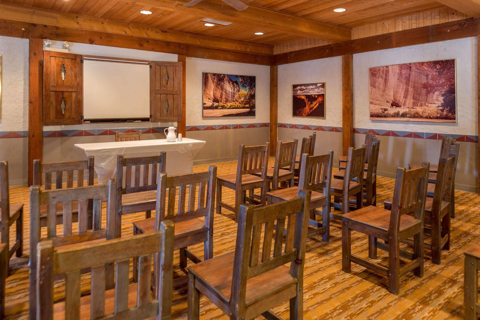Thunderbird Lodge Chinle Εξωτερικό φωτογραφία