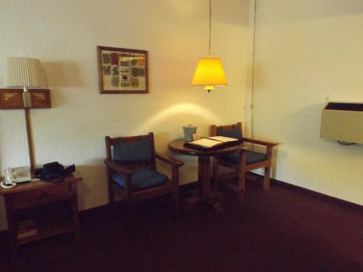 Thunderbird Lodge Chinle Εξωτερικό φωτογραφία